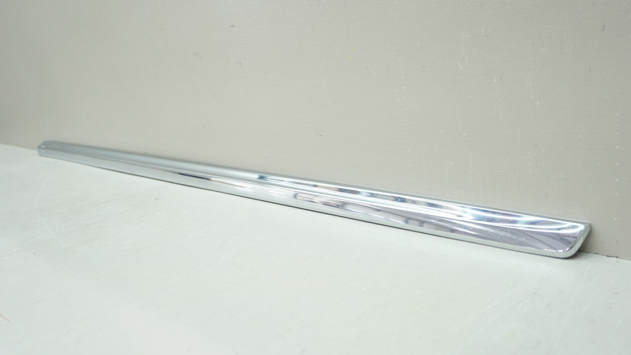 2018-2024 LINCOLN NAVIGATOR FRONT RIGHT DOOR WINDOW MOLDING TRIM CHROME