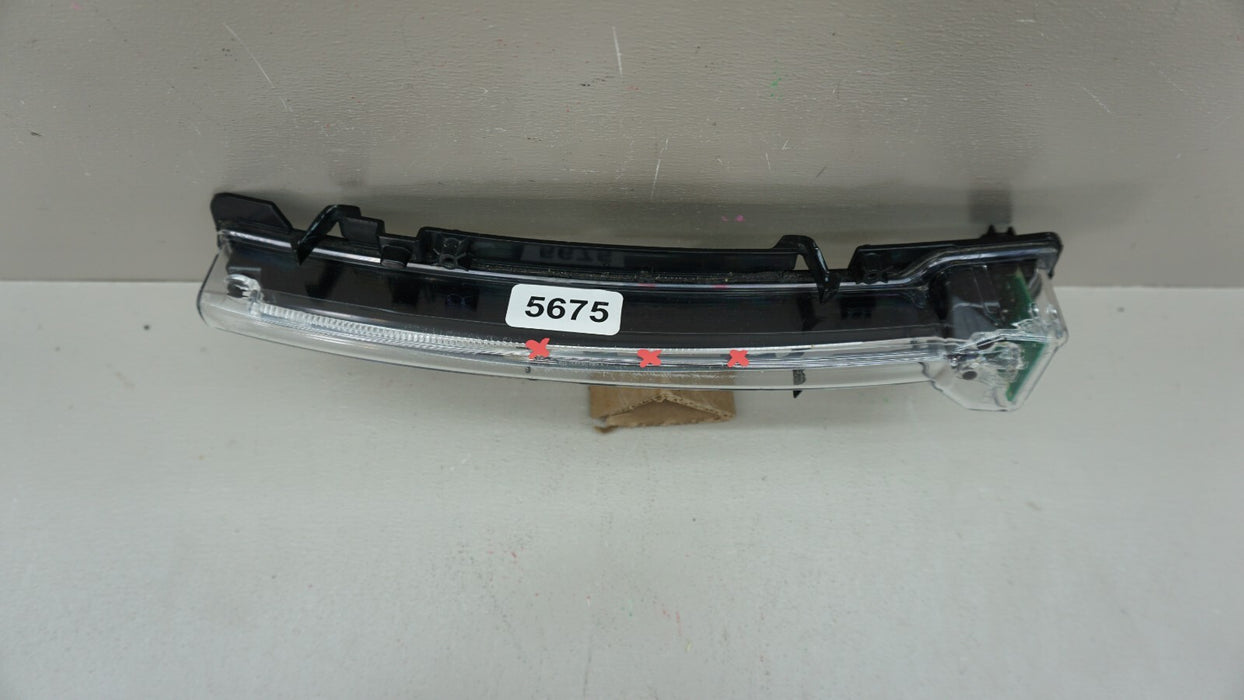 2010-2019 FORD TAURUS LEFT DRIVER SIDE  TURN SIGNAL LIGHT OEM AG13-13B221-AB