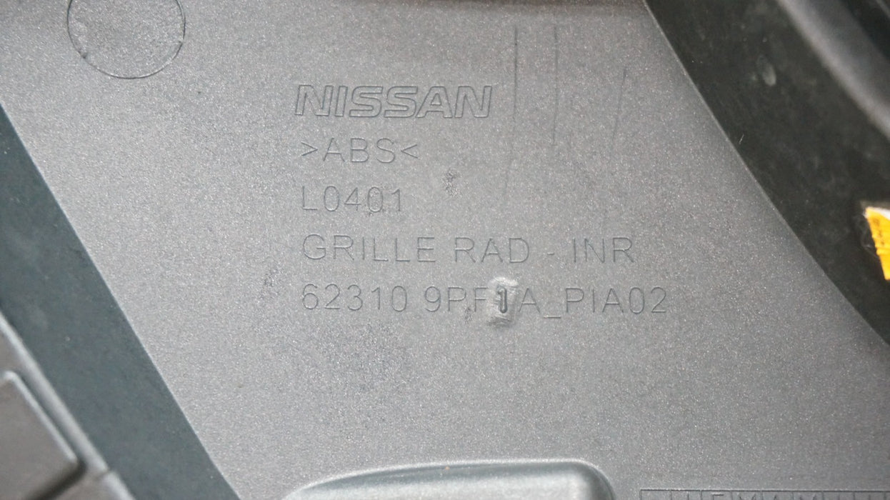 2017-2020 NISSAN PATHFINDER FRONT BUMPER RADIATOR GRILLE OEM 623109PF1A