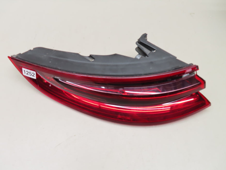 2017-2019 PORSCHE PANAMERA REAR  DRIVER SIDE LIGHT TAILLIGHT LAMP ASSEMBLY OEM