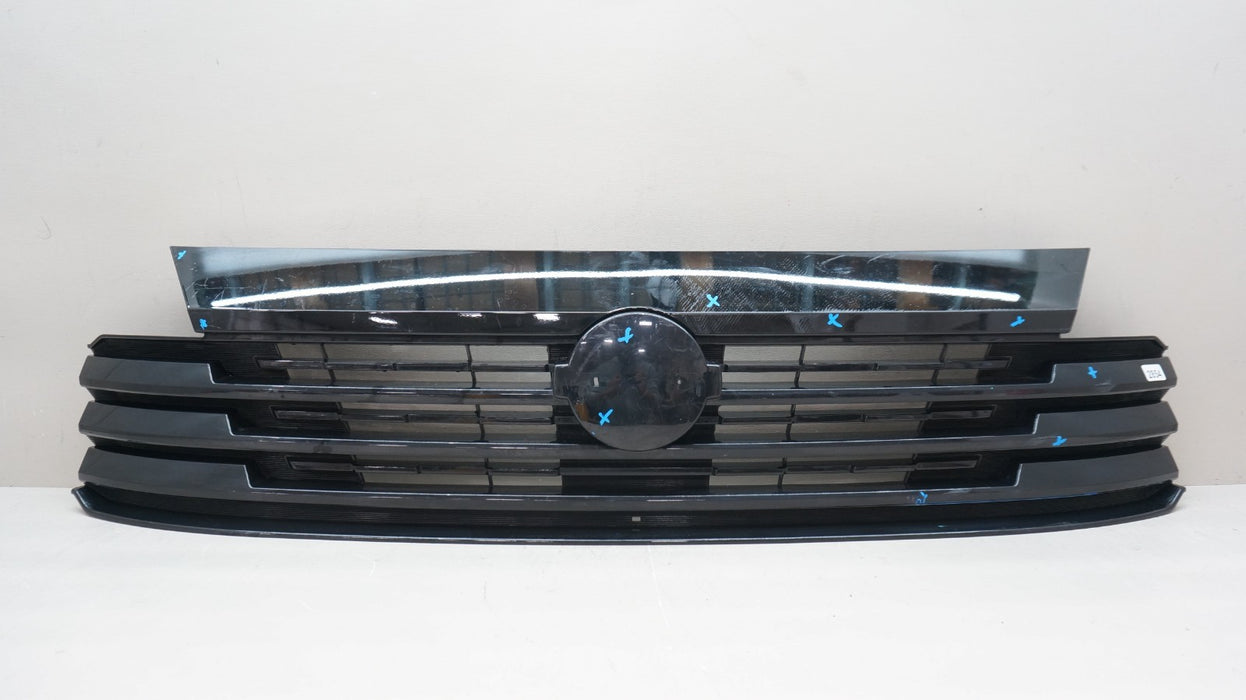 2025 NISSAN KICKS FRONT BUMPER RADIATOR GRILLE OEM 623107LG0A