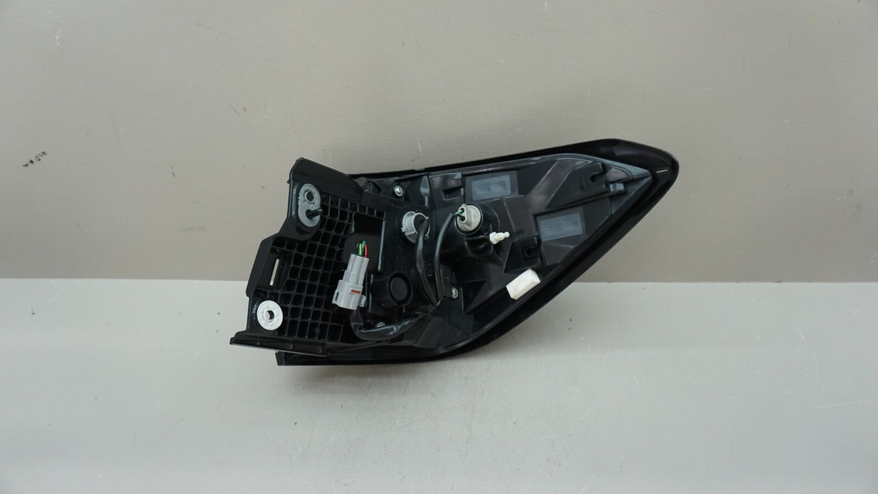 2020-2022 SUBARU OUTBACK REAR LEFT DRIVER SIDE TAIL LIGHT OEM 20 21 22