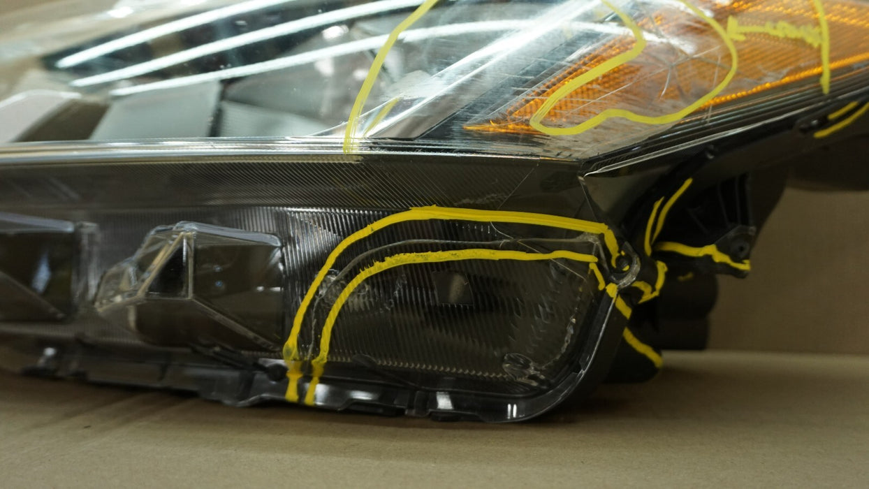 2021-2022 NISSAN KICKS FRONT LEFT DRIVER SIDE HEADLIGHT HALOGEN OEM 21 22