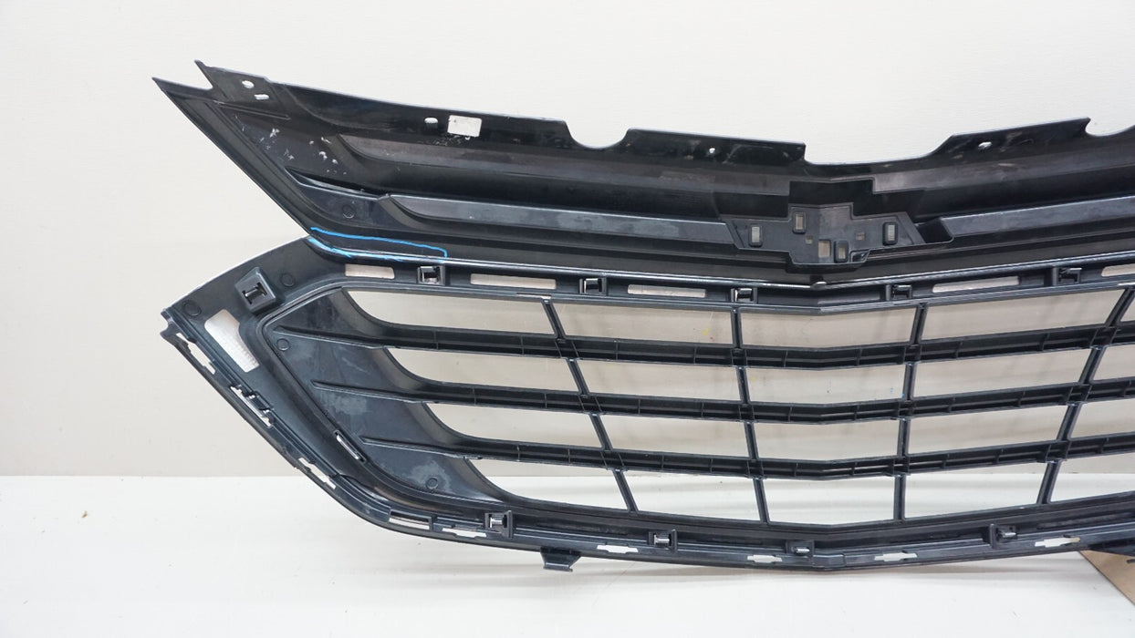 2018-2021 CHEVROLET EQUINOX FRONT RADIATOR CENTER GRILLE OEM 84150736