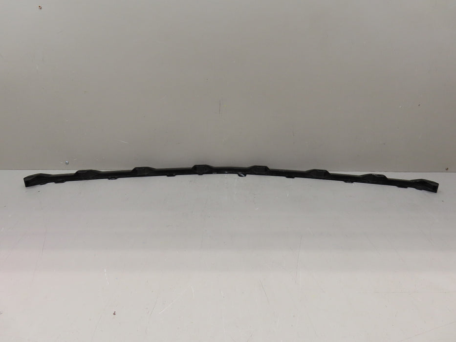 2022 2023 CHEVROLET SILVERADO 1500 FRONT GRILLE LOWER TRIM PIECE 06 OEM