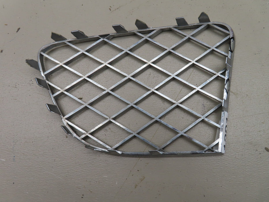 2012-2014 BENTLEY CONTINENTAL FRONT RIGHT PASSENGER SIDE BUMPER GRILL COVER OEM