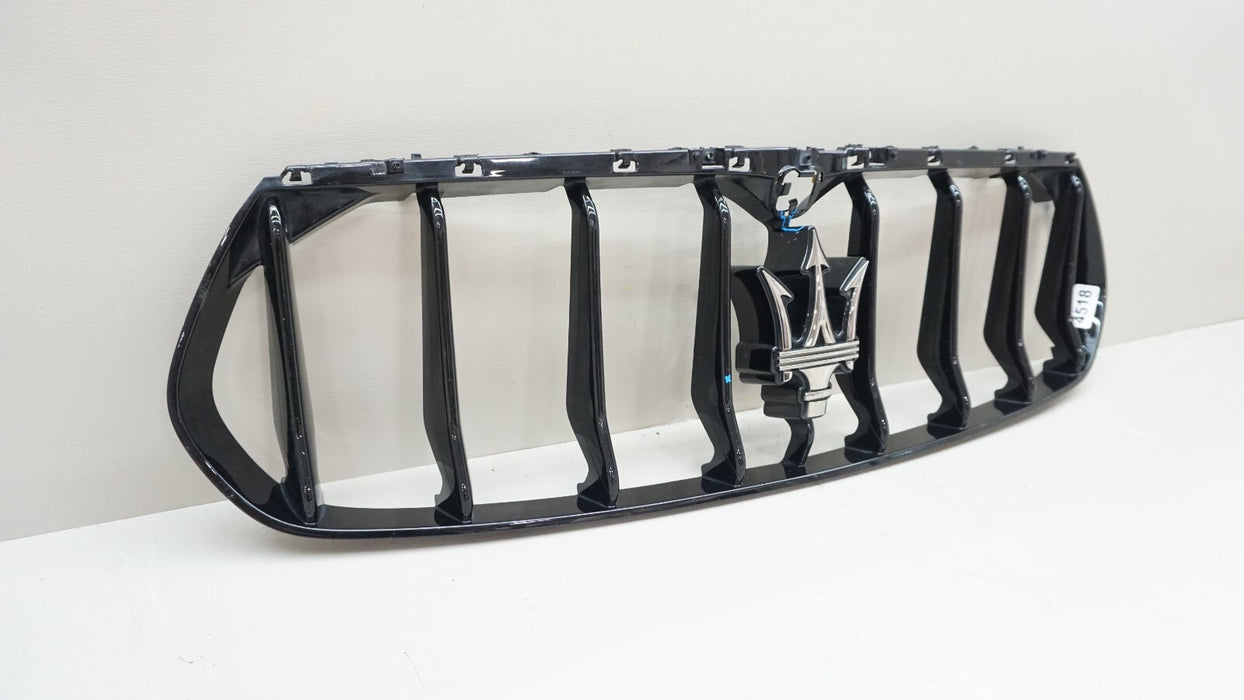 2017-2020 MASERATI LEVANTE FRONT CENTER RADIATOR GRILLE GRILL OEM 670041948