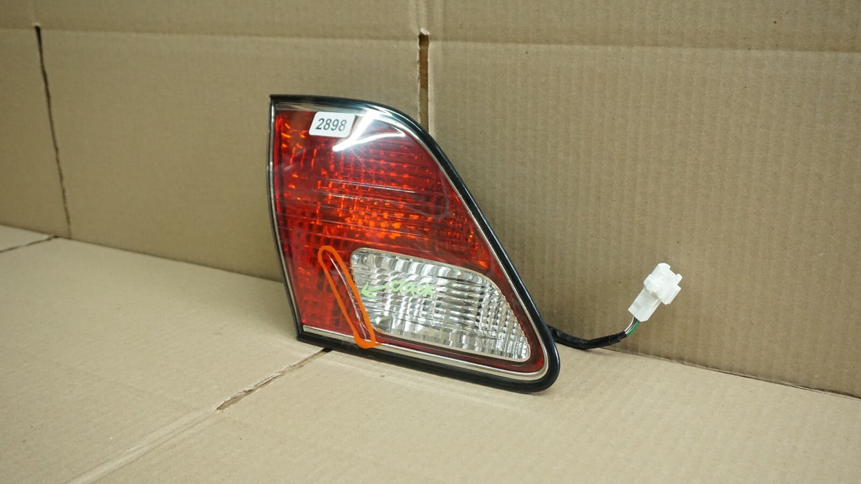 2002-2004 LEXUS ES300 ES330 REAR LEFT DRIVER SIDE INNER TAIL LIGHT LAMP OEM