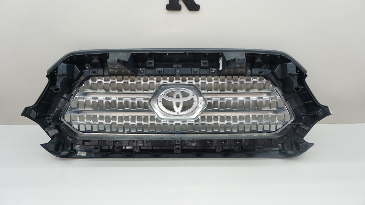 2016-2020 TOYOTA TACOMA FRONT CHROME MAIN CENTER GRILLE OEM 5311304030
