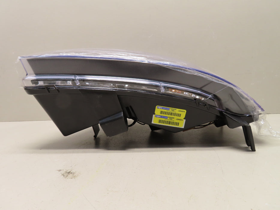 2007-2014 CHEVROLET TAHOE/SUBURBAN LEFT DRIVER HEADLIGHT LAMP HALOGEN