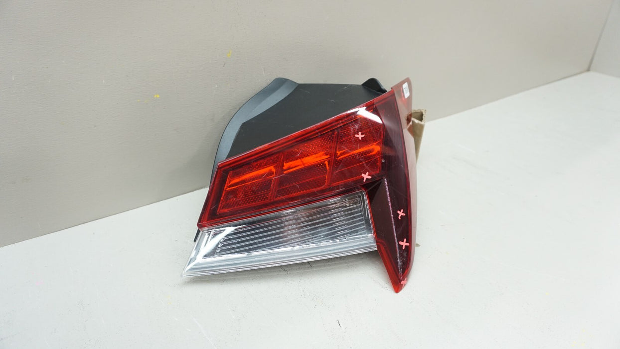 2021-2023 HYUNDAI ELANTRA REAR RH RIGHT PASSENGER SIDE OUTER TAIL LIGHT OEM