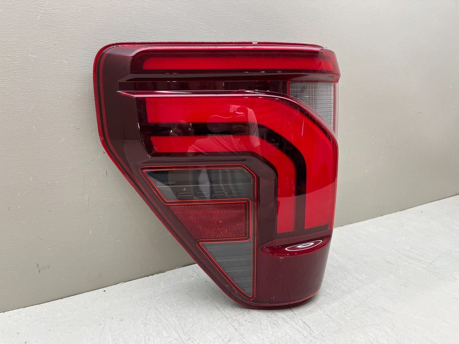 2024-2025 FORD F-150 LH DRIVER LED TAIL LIGHT W/BLIND SPOT RL34-13B505-C/E OEM