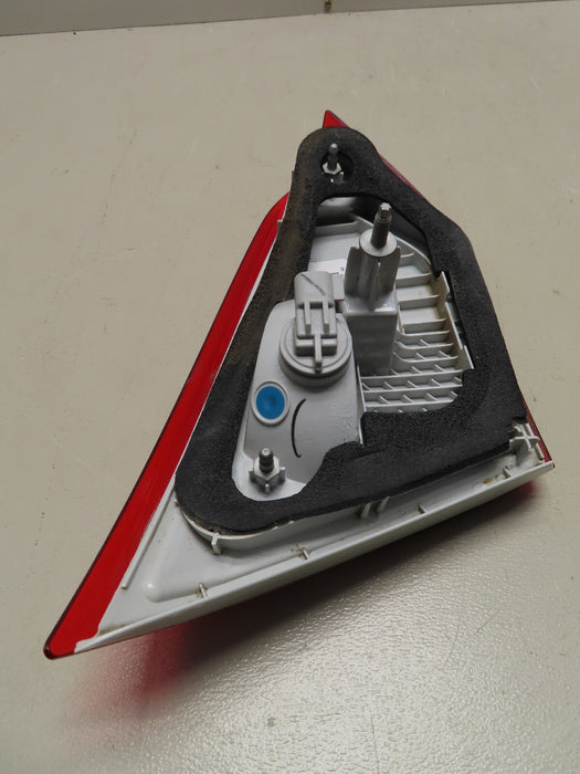 2012-2014 Ford Focus SEDAN RIGHT INNER TAILLIGHT LAMP OEM