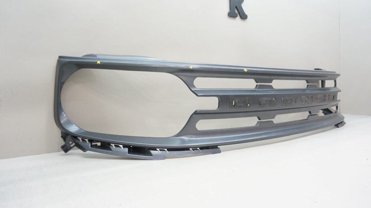 2021-2023 FORD BRONCO SPORT FRONT BUMPER GRILLE OEM M1PB-8200-C