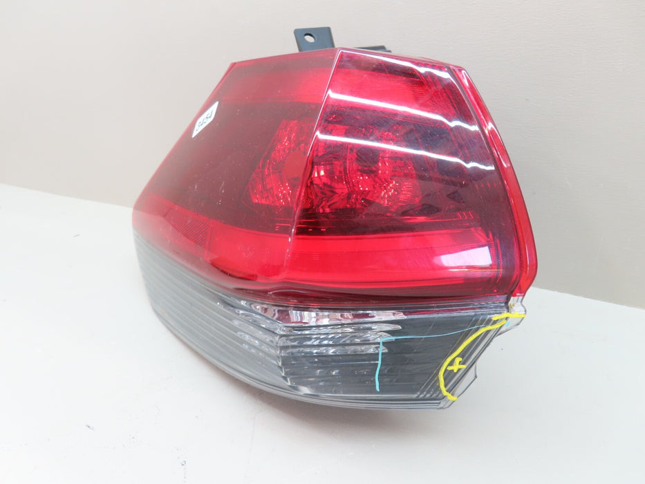 2018-2019 NISSAN ROGUE REAR LEFT DRIVER SIDE OUTER TAIL LIGHT STOP LAMP OEM