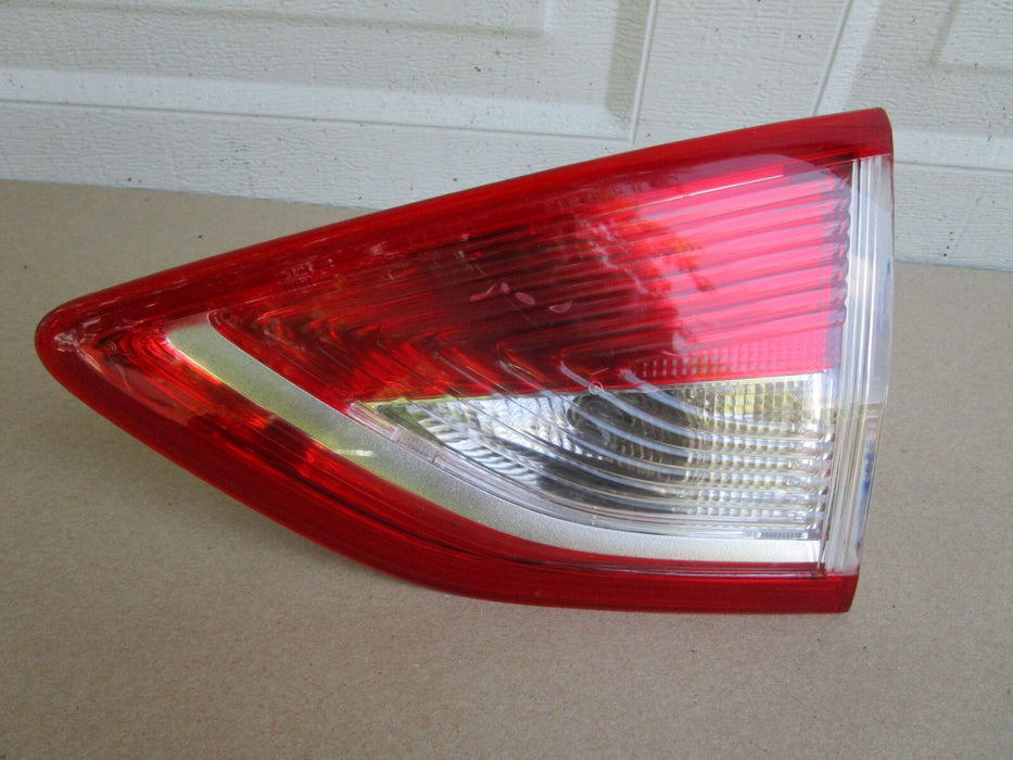 13 14 15 16 FORD ESCAPE REAR RIGHT PASSENGERS SIDE TAIL TRUNK LIGHT OEM