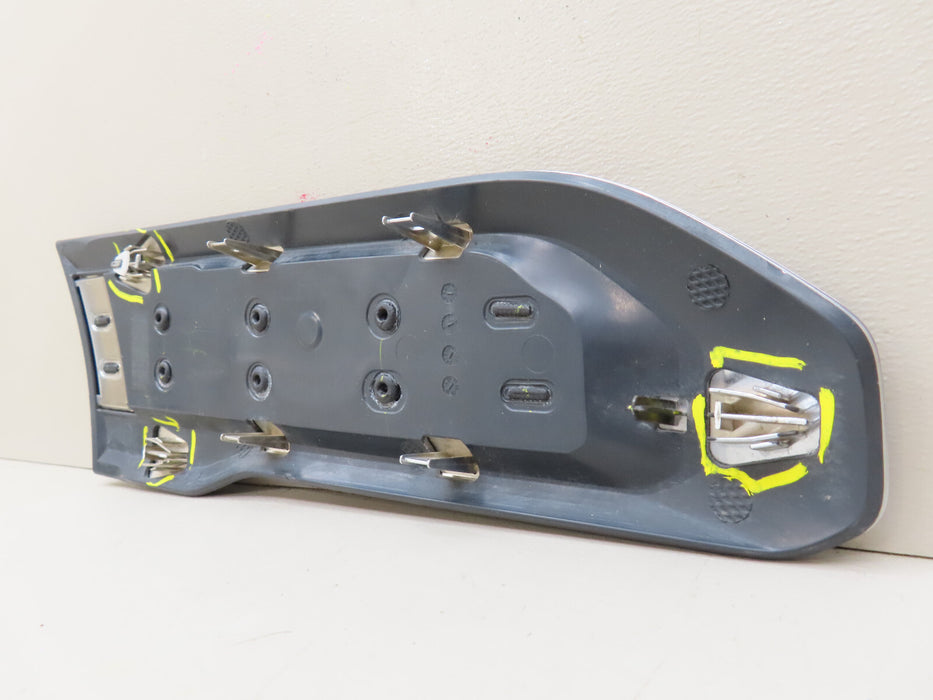 2020-2023 GMC SIERRA 2500 3500 FRONT LEFT DRIVER SIDE FENDER VENT OEM