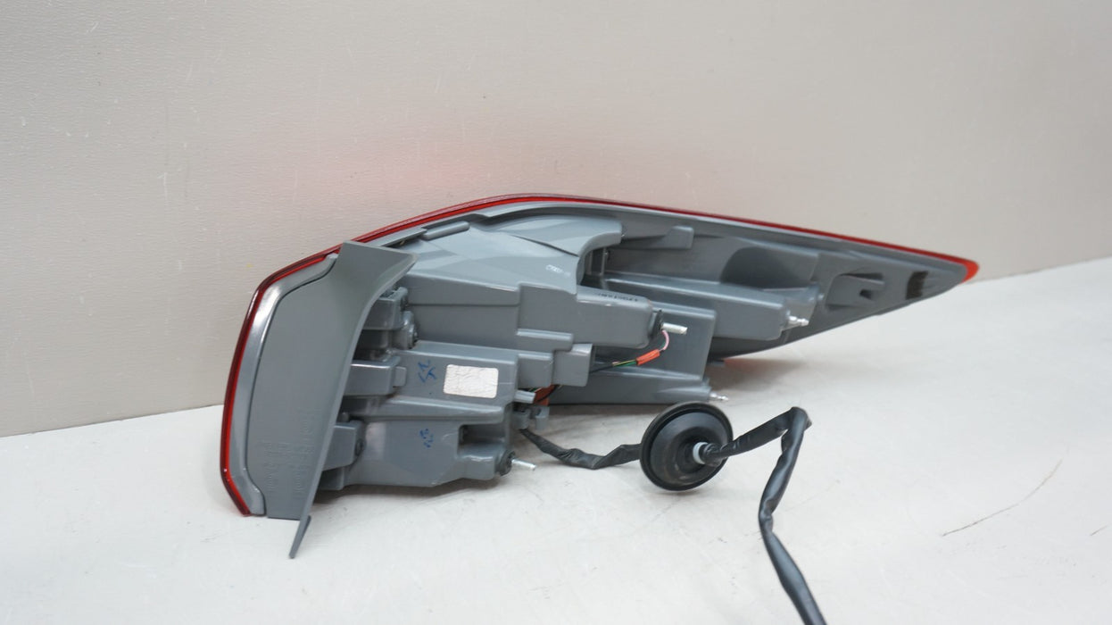 2017-2018 HYUNDAI ELANTRA SPORT REAR LEFT SIDE LED TAIL LIGHT OEM 92401-F24