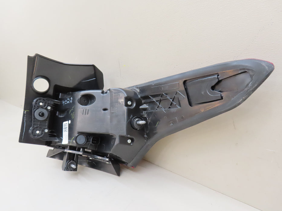 2018-2021 CHEVROLET TRAVERSE LEFT REAR DRIVER SIDE TAIL LIGHT OUTER OEM
