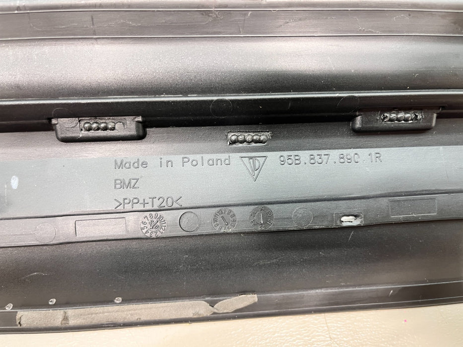 2015-2023 PORSCHE MACAN RH FRONT DOOR LOWER MOLDING TRIM 95B.837.890.1R OEM