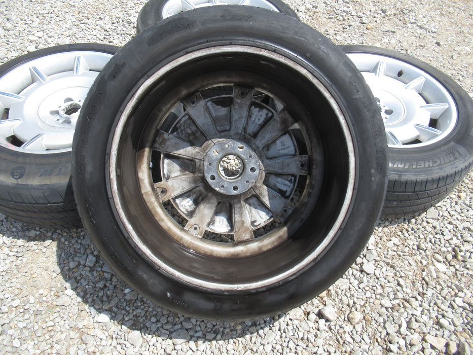 ROLLS ROYCE PHANTOM 1 SET OF WHEELS. TIRES 265/790R540A  (BAD TIRES)