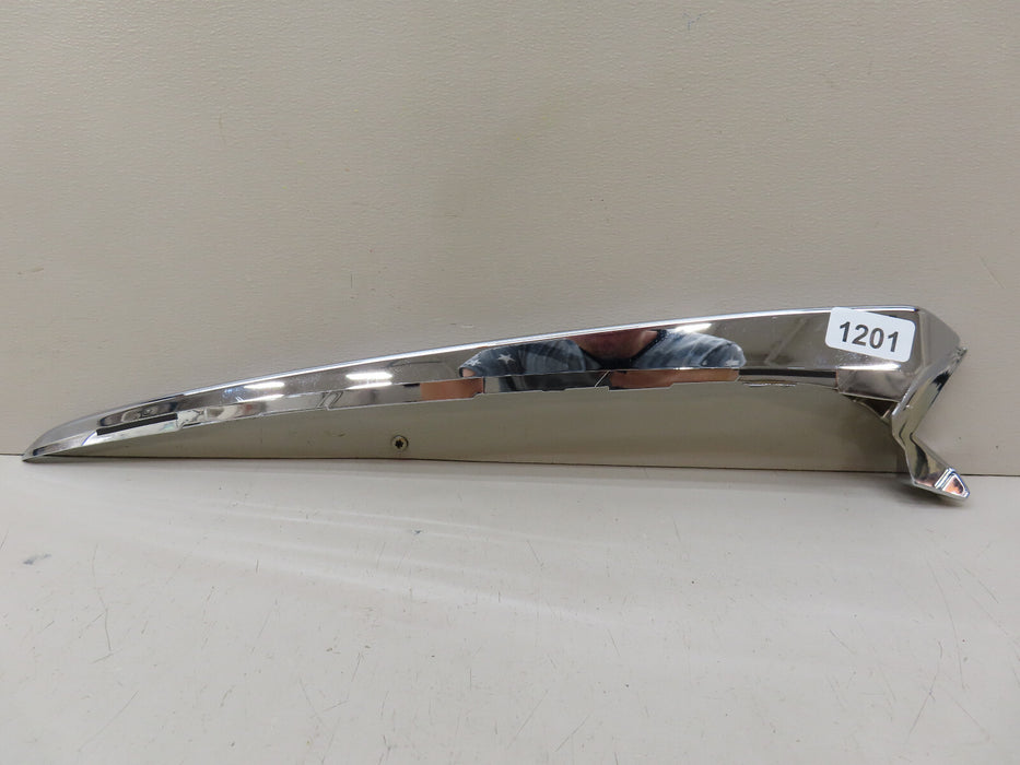 2023-2024 HONDA CR-V FRONT RIGHT HEADLIGHT  MOLDING TRIM OEM 33102-3A1-A010