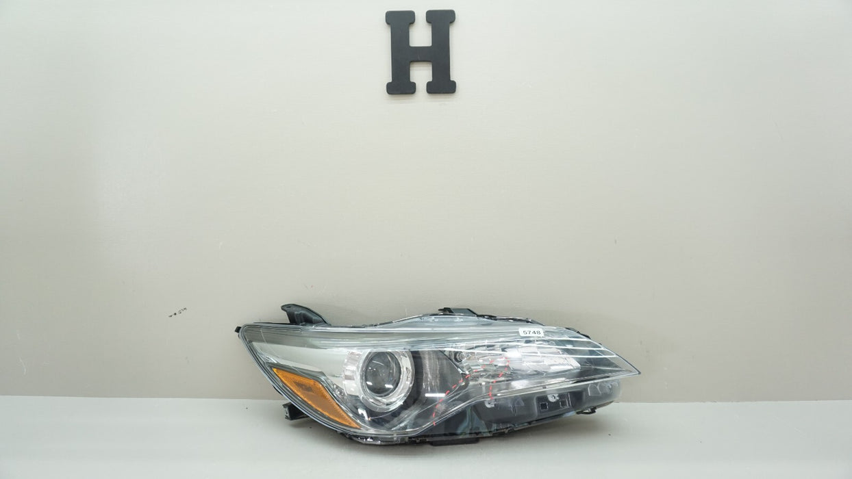 2015-2017 TOYOTA CAMRY FRONT RIGHT PASSENGER SIDE HEADLIGHT OEM 14 16 17