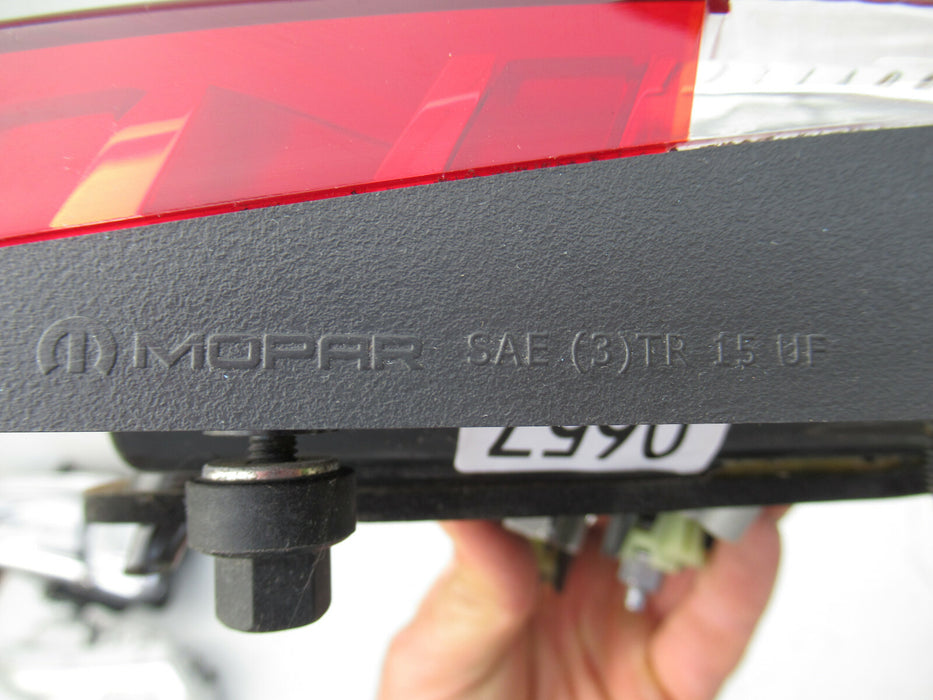 2015 2016 2017 CHRYSLER 200 LEFT DECK LID TAILLIGHT LAMP OEM