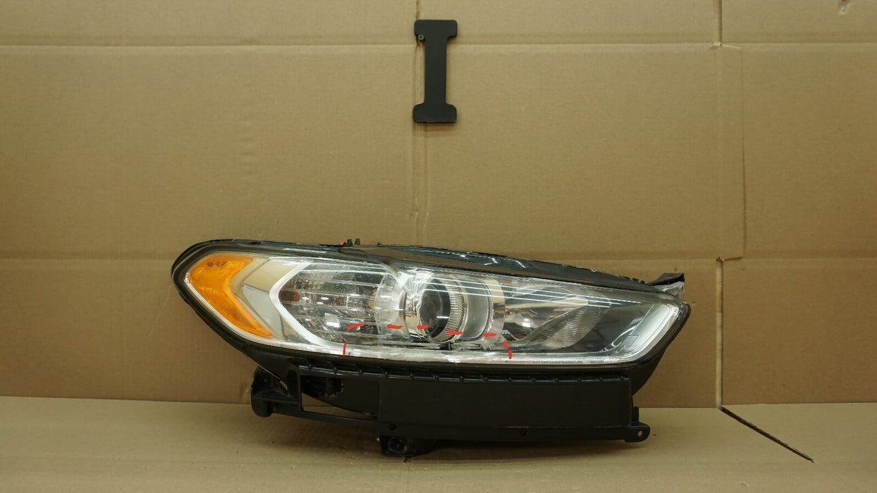 2013-2016 FORD FUSION RIGHT PASSENGER SIDE HEADLIGHT HALOGEN OEM  DS73-13W029-CD