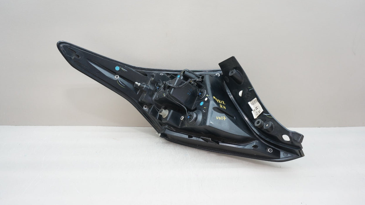 2016-2019 CHEVROLET VOLT REAR RIGHT PASSENGER SIDE TAIL LIGHT OEM