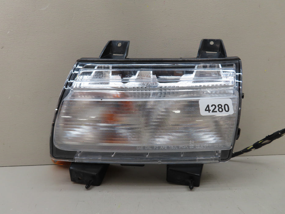 2018-2023 JEEP WRANGLER GLADIATOR FRONT LEFT DRIVER SIDE TURN SIGNAL OEM