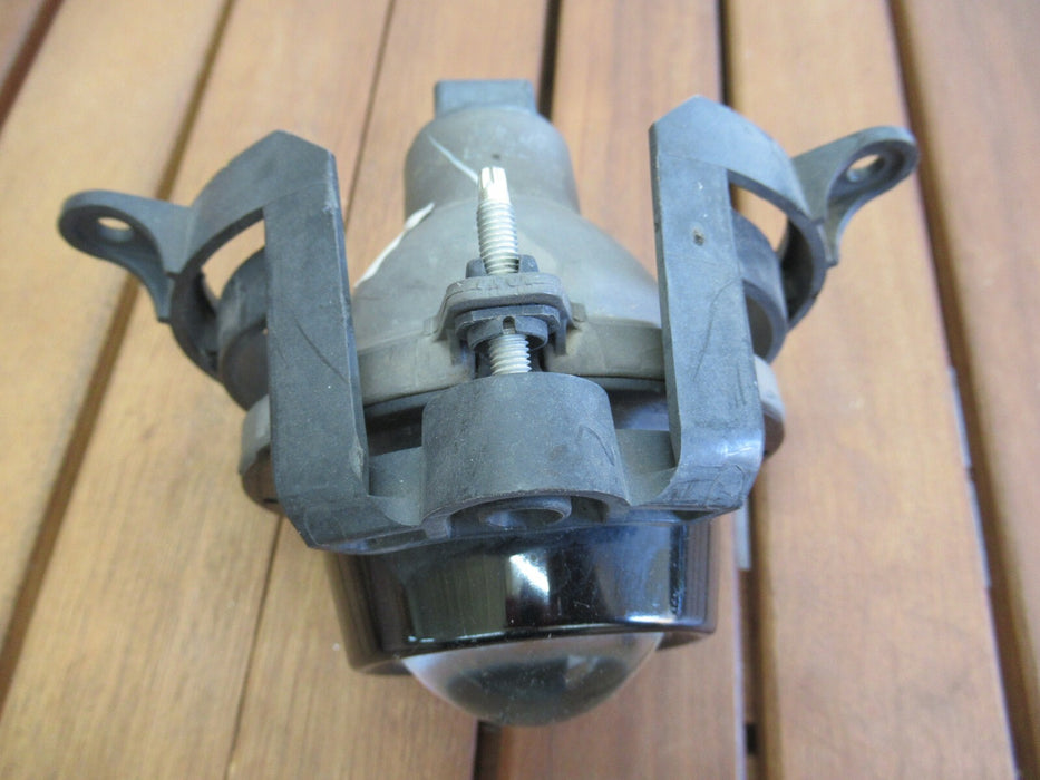 2008-2012 CADILLAC CTS FRONT PASSENGER OR DRIVER SIDE BUMPER FOG LIGHT LAMP OEM