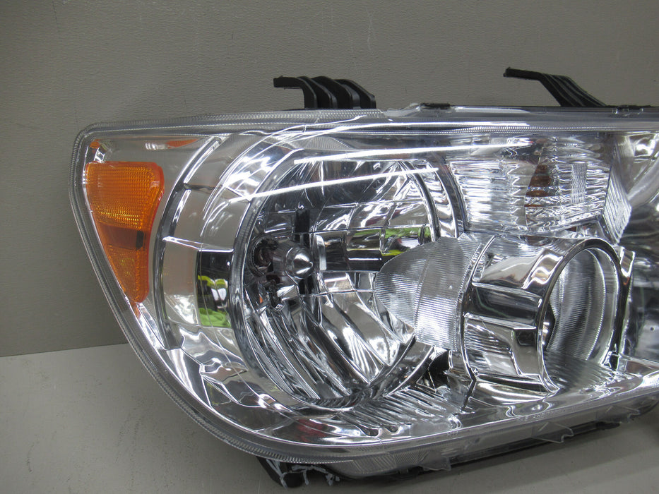 2007-2017 TOYOTA SEQUOIA TUNDRA RIGHT RH HEADLIGHT HALOGEN