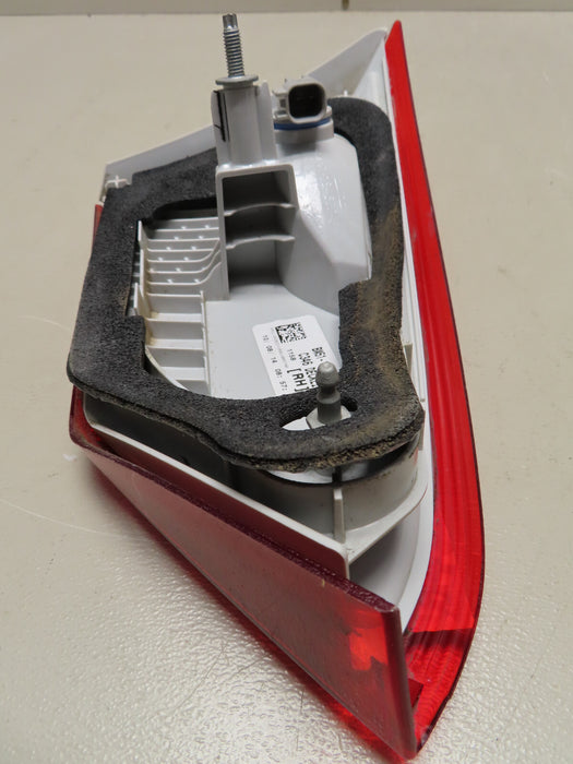 2012-2014 Ford Focus SEDAN RIGHT INNER TAILLIGHT LAMP OEM