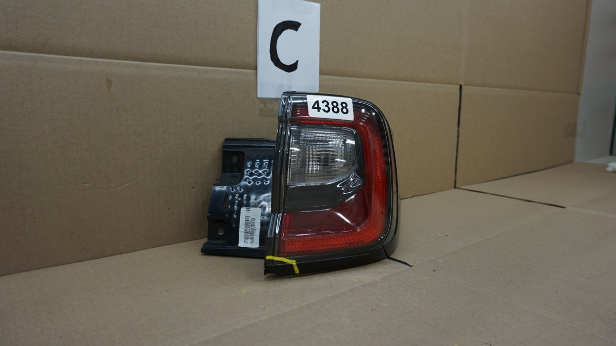 2020-2022 SUBARU OUTBACK REAR RIGHT PASSENGER SIDE OUTER TAIL LIGHT LED LAMP OEM