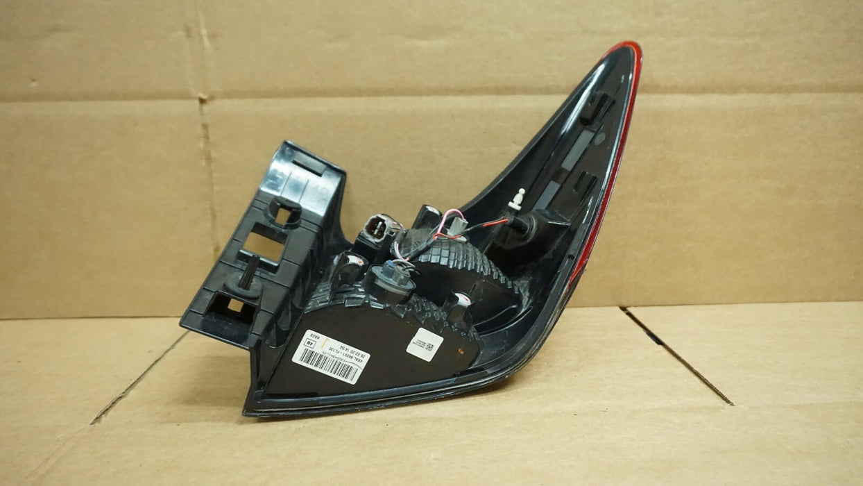 2020-2021 SUBARU CROSSTREK REAR LEFT DRIVER SIDE TAIL LIGHT BRAKE STOP LAMP OEM