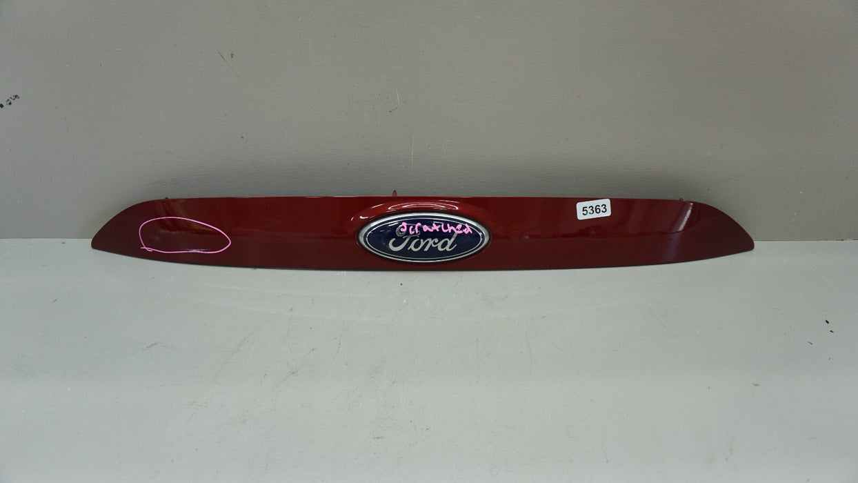 2013-2016 FORD ESCAPE REAR TAILGATE LICENSE MOLDING W/ EMBLEM OEM CJ54-S43404