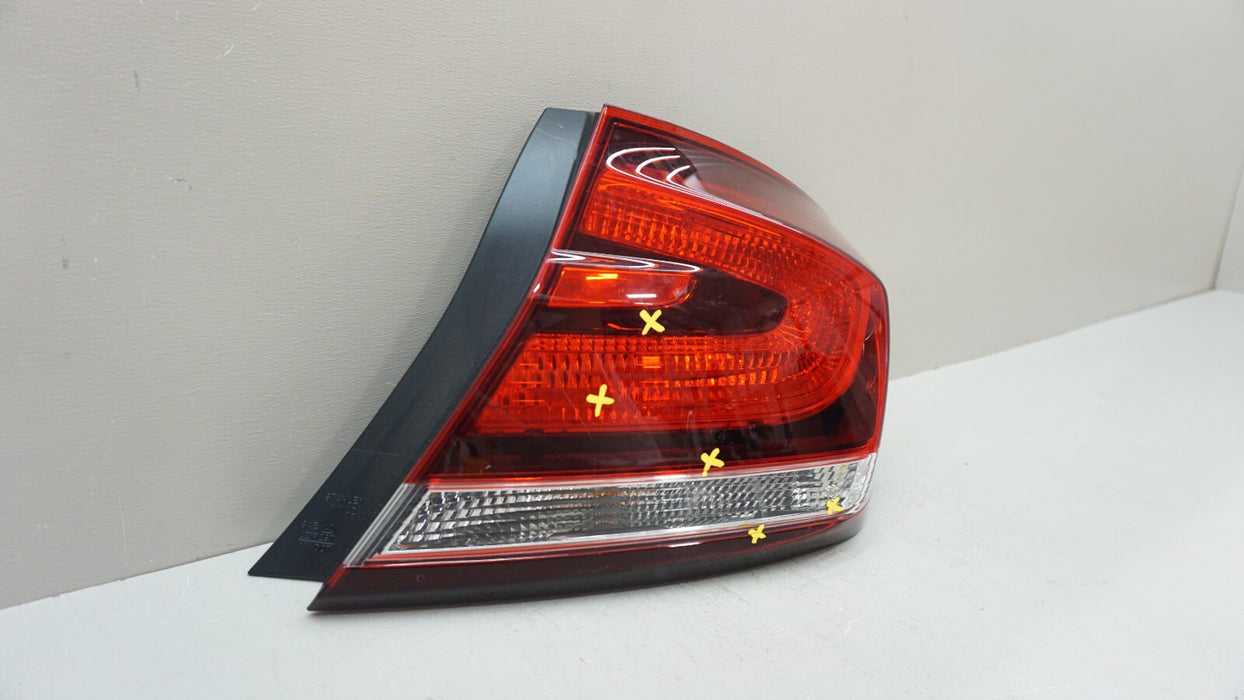 2013-2015 HONDA CIVIC SEDAN REAR RIGHT PASSENGER SIDE TAIL LIGHT OEM 13 14 15