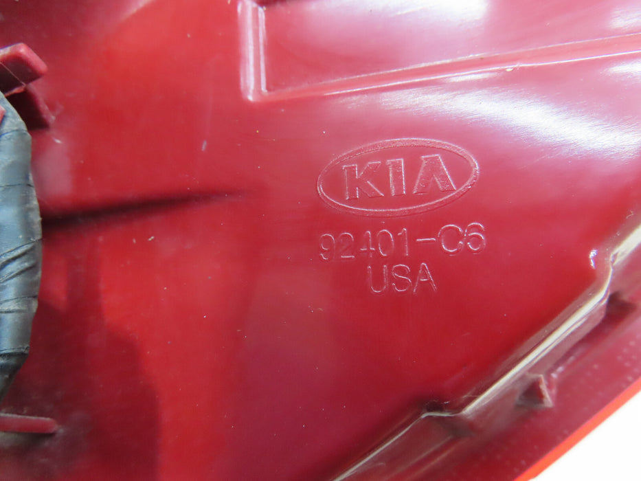 2016-2018 KIA SORENTO REAR LEFT DRIVER SIDE TAIL LIGHT OUTER OEM