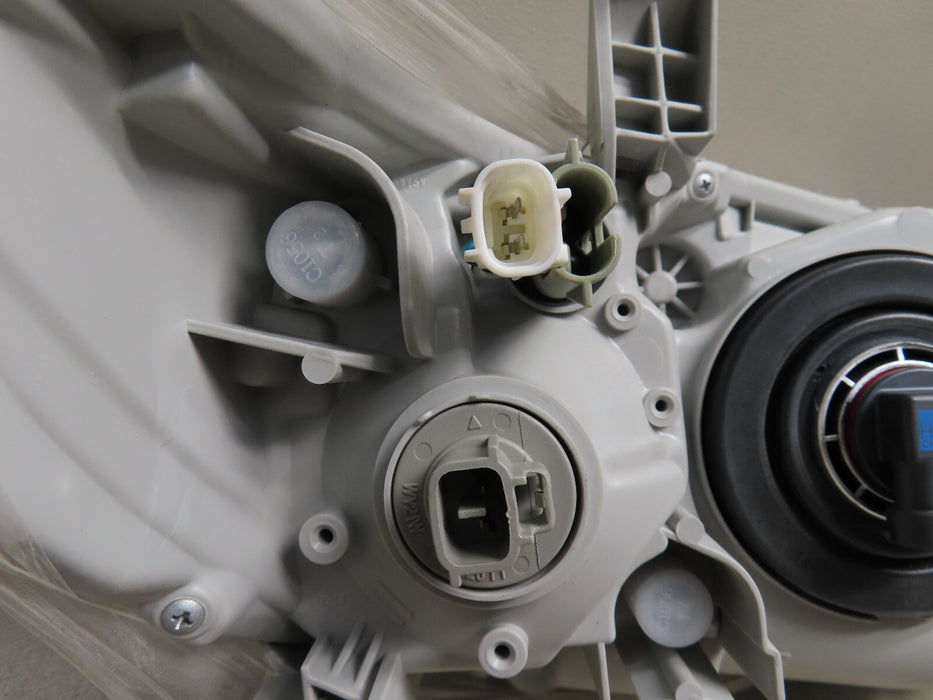 2010 2011 TOYOTA CAMRY FRONT LEFT DRIVER SIDE HALOGEN TYC