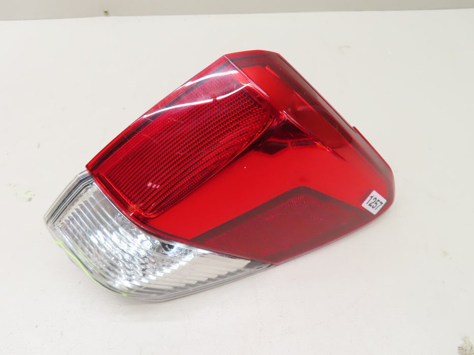 2019-2024 SUBARU FORESTER REAR RIGHT PASSENGER SIDE OUTER TAIL LIGHT OEM