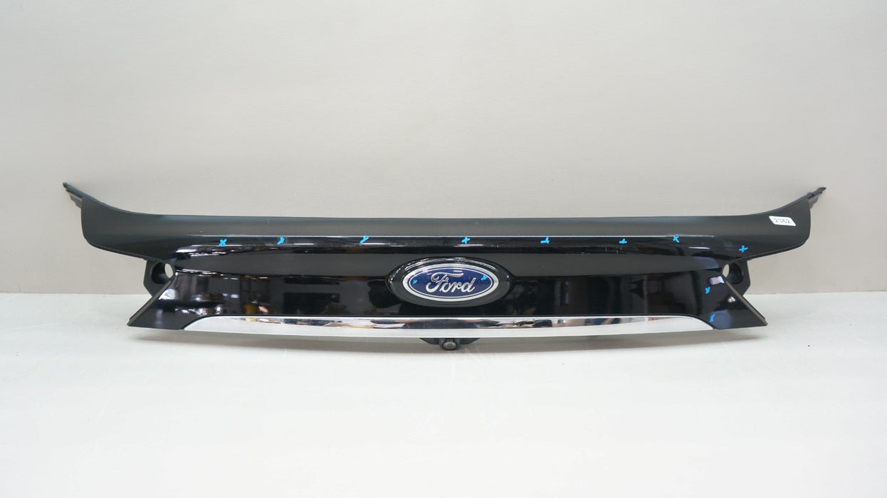2019-2020 FORD EDGE REAR LIFTGATE FINISH PANEL MOLDING W/ CAMERA OEM KT4B-R43404