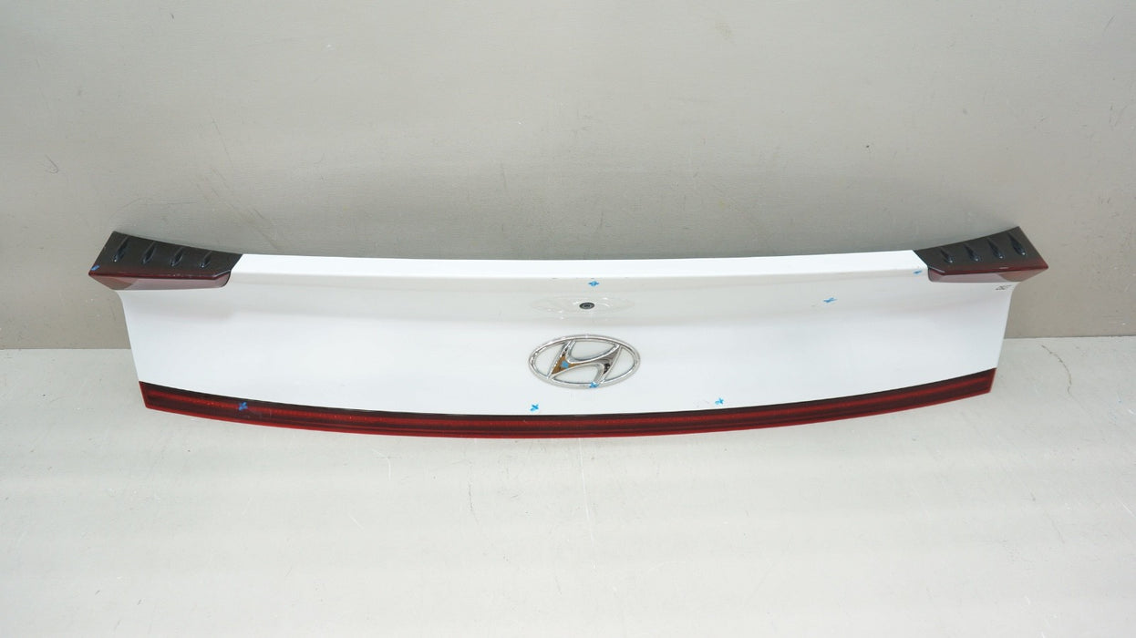 2020-2023 HYUNDAI SONATA REAR DECK LID FINISH PANEL W/CAMERA OEM 87371-L0000