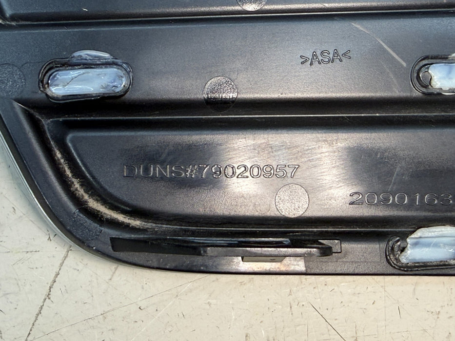 2013-2017 CADILLAC XTS LH FRONT FOG LIGHT COVER TRIM OEM 20901632