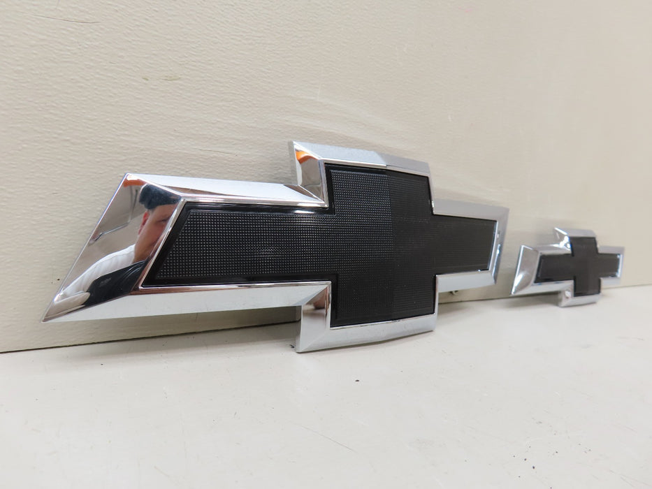 2021-2025 GM CHEVROLET FRONT AND REAR EMBLEM OEM