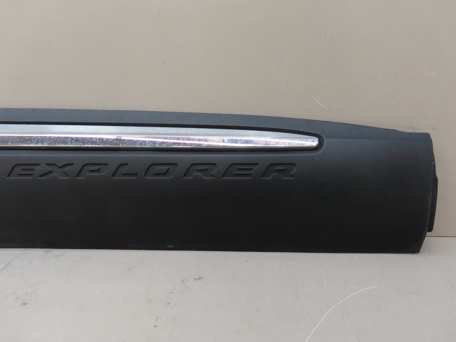 2020-2021 FORD EXPLORER FRONT RIGHT PASSENGER DOOR LOWER MOLDING OEM LB5B-S20848