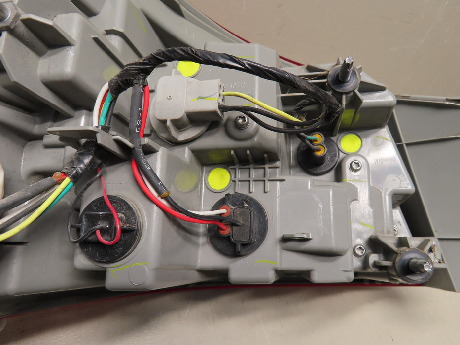 2016-2019 NISSAN SENTRA REAR RIGHT PASSENGER SIDE TAIL LIGHT HALOGEN OEM