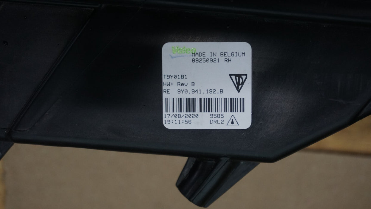 2019 2020 PORSCHE CAYENNE 9YA RIGHT PASSENGER SIDE FOG DAY LIGHT OEM 19 20