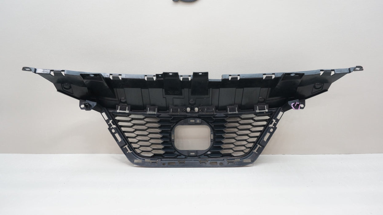 2020-2022 NISSAN VERSA FRONT BUMPER RADIATOR GRILLE OEM 623105EF1A