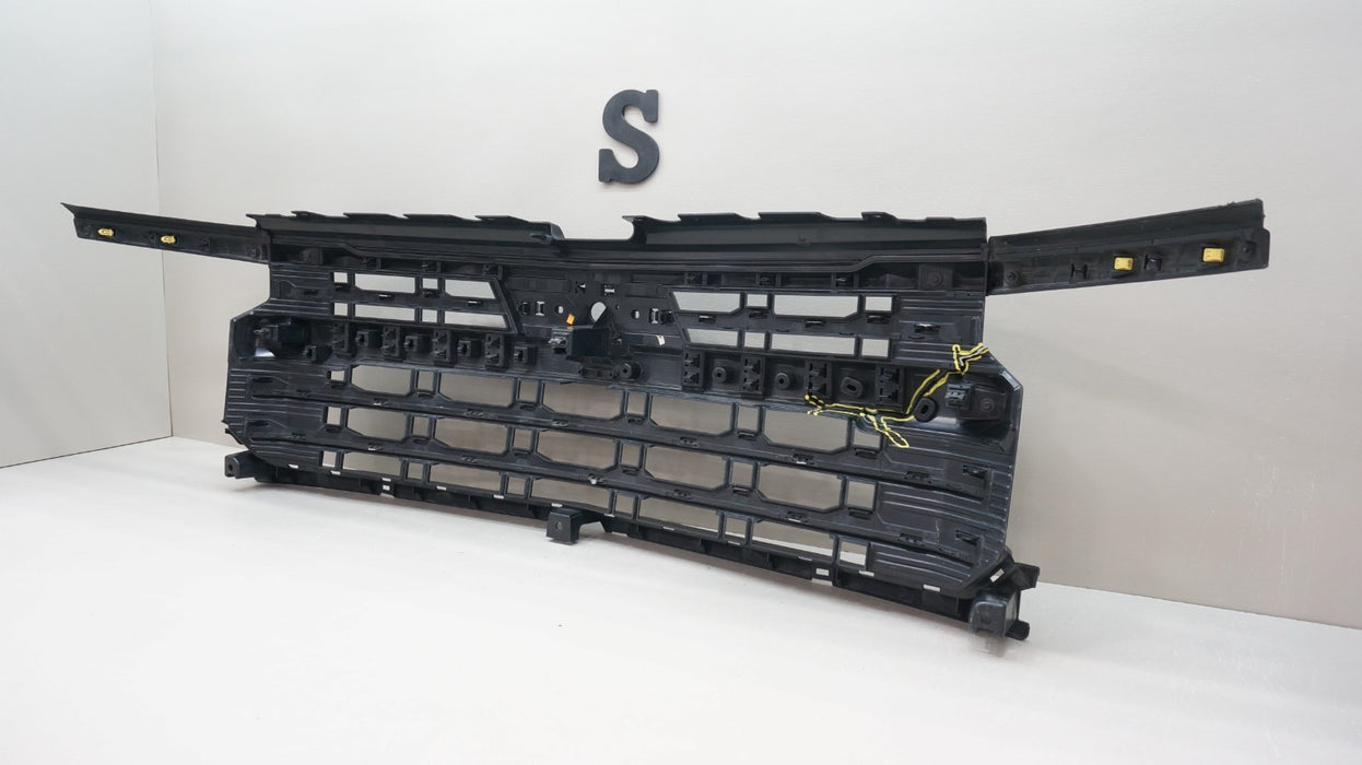 2022-2025 CHEVROLET SILVERADO 1500 FRONT BUMPER RADIATOR GRILLE OEM 84974742